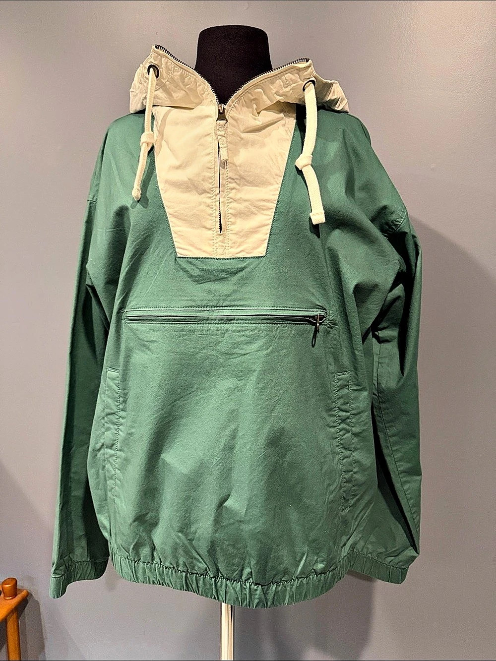 American Eagle AE Lightweight Twill Anorak Green & White Medium